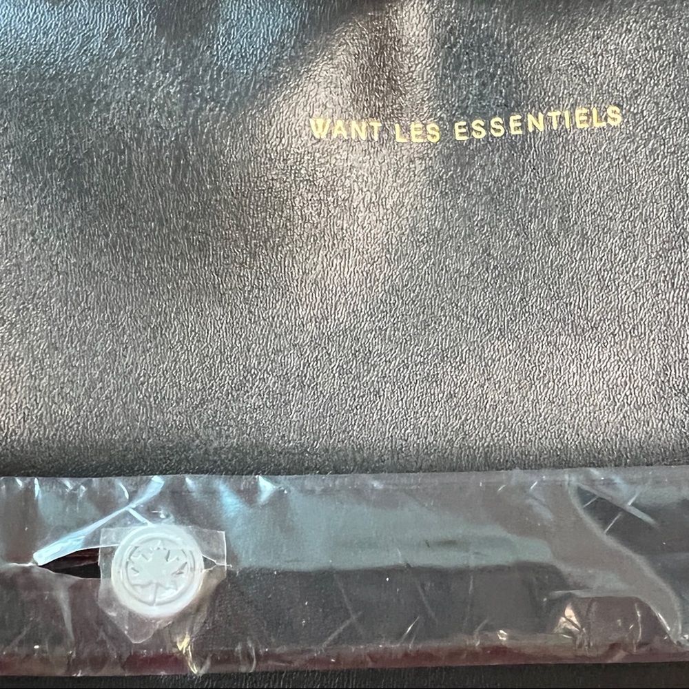 HOSTPICK ♥️ Air Canada x Want Les Essentiels Zipped Travel Pouch *LOWEST PRICE* - Picture 6 of 8